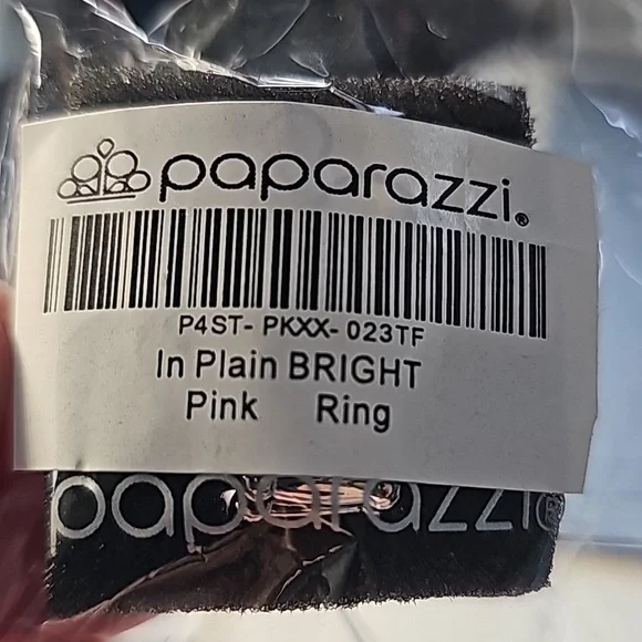 In Plain BRIGHT Pink Ring 💍 STRETCHY vintage!  Silver Butterfly - Picture 4 of 4